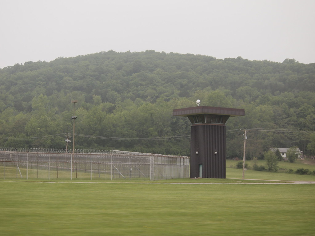 Prison Yard Watch Tower at Missouri Eastern Correctional C… Flickr