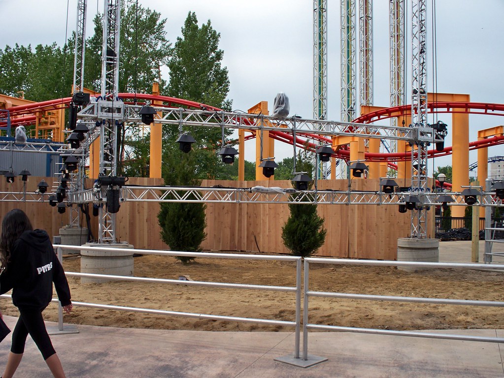 Cedar Point Luminosity Lights Cedar Point on May 12, 201… Flickr