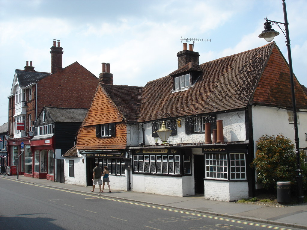Dorking The Kings Arms, West Street. Julian Walker Flickr