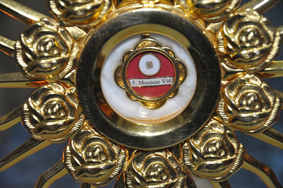Sta. Monica Relic ApungGuinu Flickr