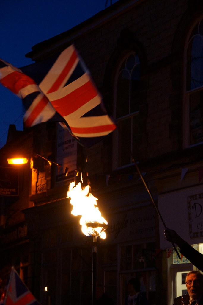 Queen's Diamond Jubilee Lighting the Beacon in the Pickeri… Flickr