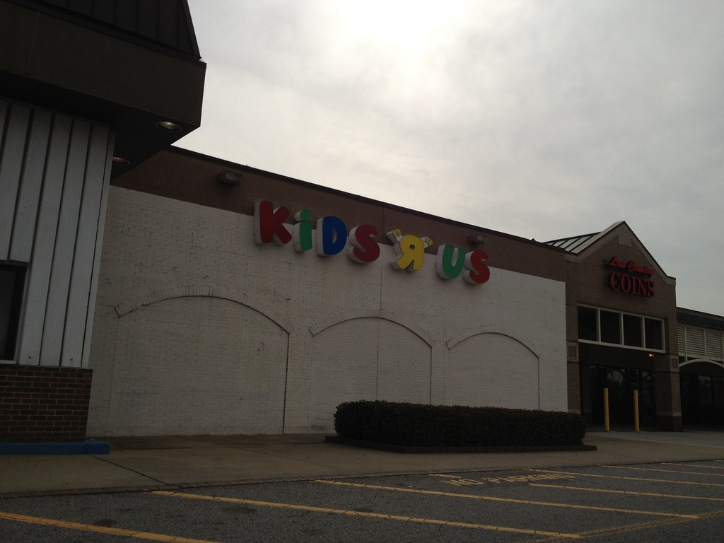 Toys R Us North Charleston, SC January 2012 Mike Kalasnik Flickr