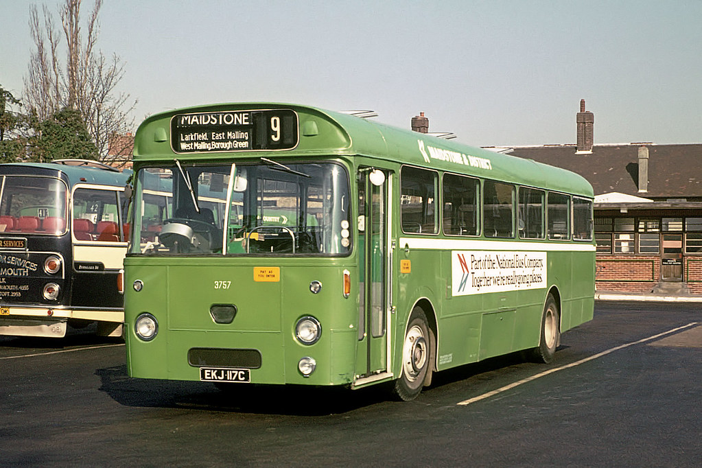 EKJ117C Maidstone & District 3757 AEC Reliance with stan… Flickr