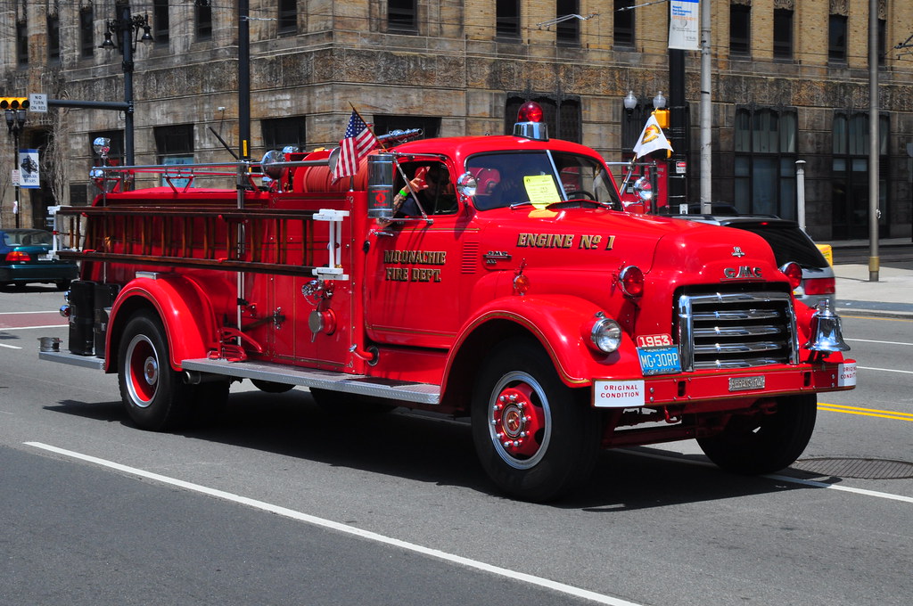 Moonachie Fire Department Engine No. 1 1953 Ahrens Fox GMC… Flickr