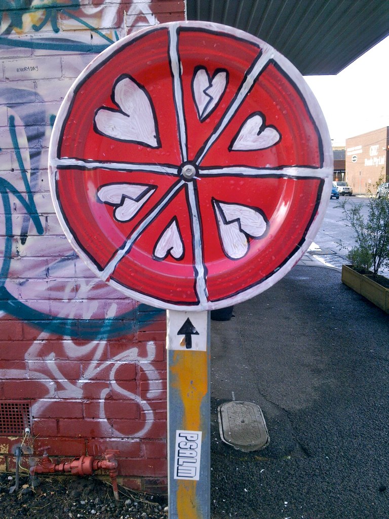 Spinning wheels Intriguing spinning wheels mounted on stre… Flickr