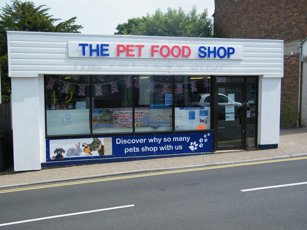 Crowborough's Jubilee decorations The Pet Food Shop Flickr