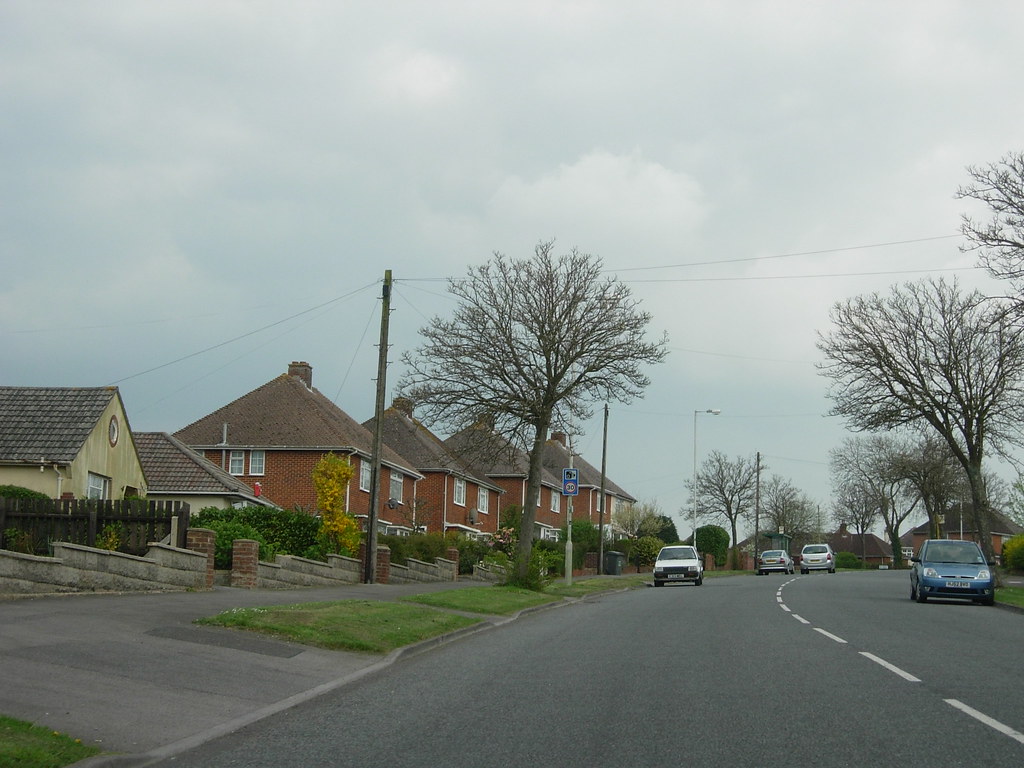 LEYBOURNE AVENUE. BOURNEMOUTH. DORSET. APRIL 2006 BOURNEMOUTH GRANT