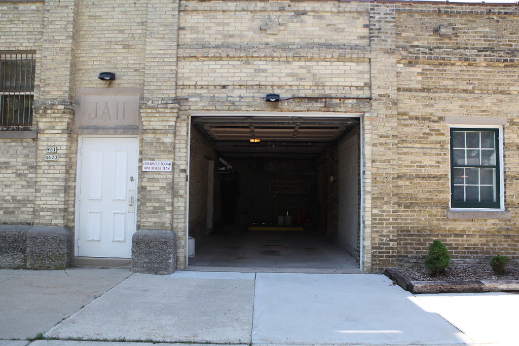 Cover Garage Cedarburg FD WI Flickr