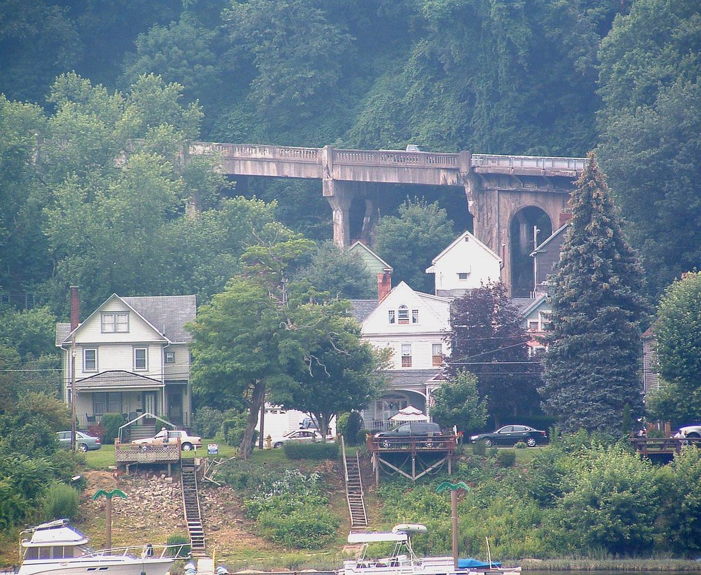 West Kittanning Bridge A bridge in West Kittanning, seen f… Flickr