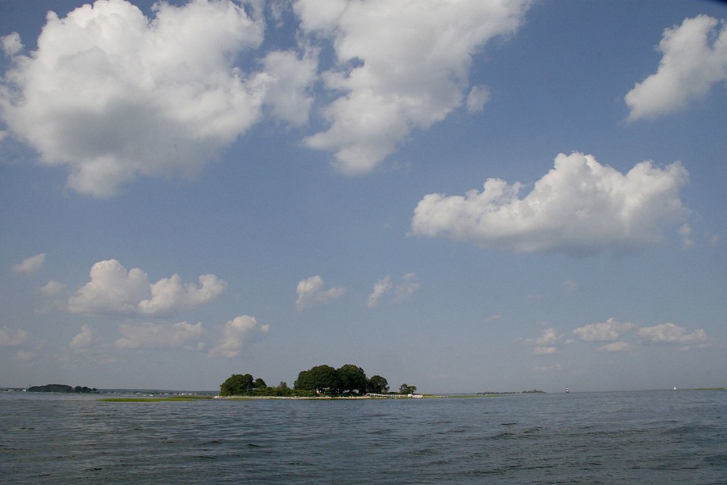 one of the Norwalk Islands in Long Island Sound off the … Flickr