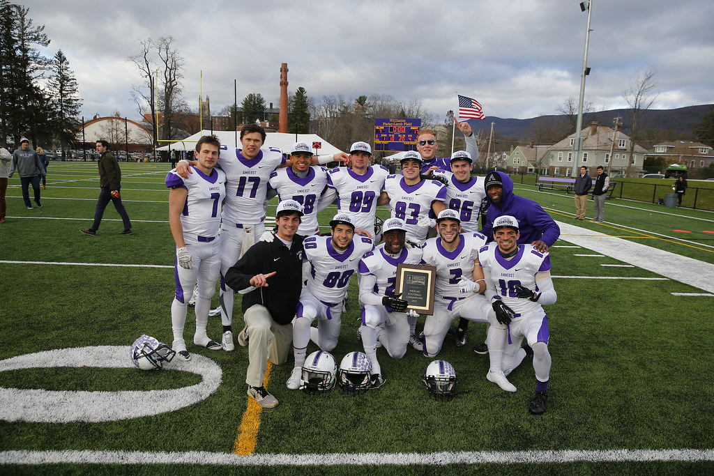 20151114 150507 Amherst Football Flickr