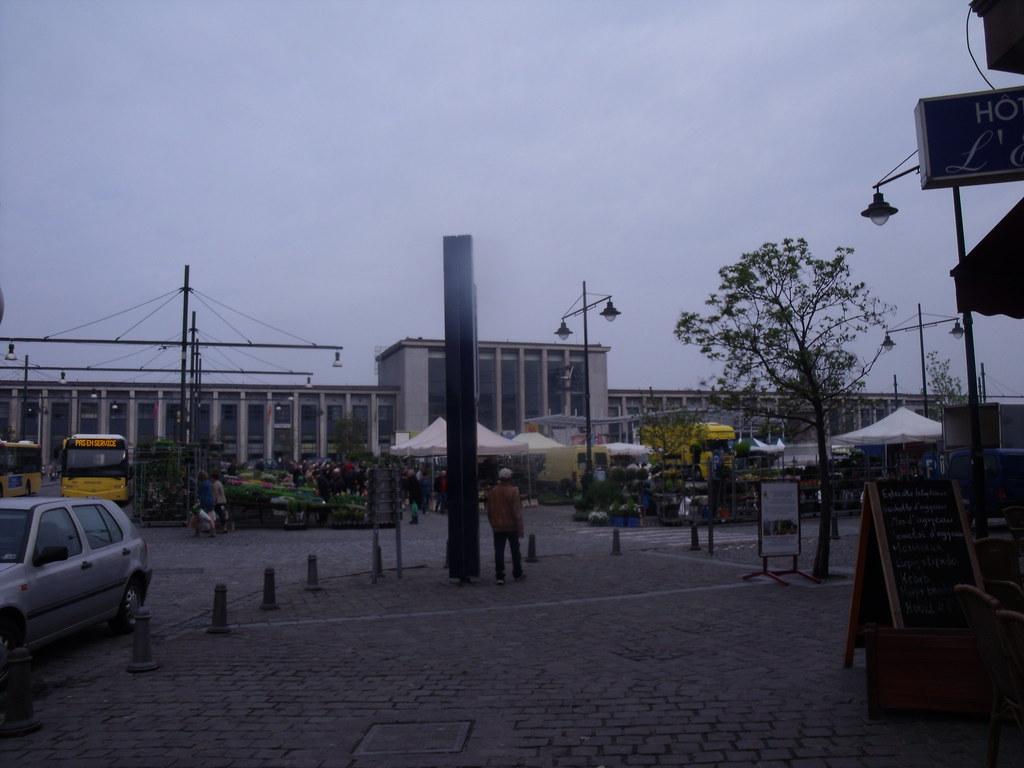 2012.04.29.001 MONS Place Léopold Gare de Mons Flickr