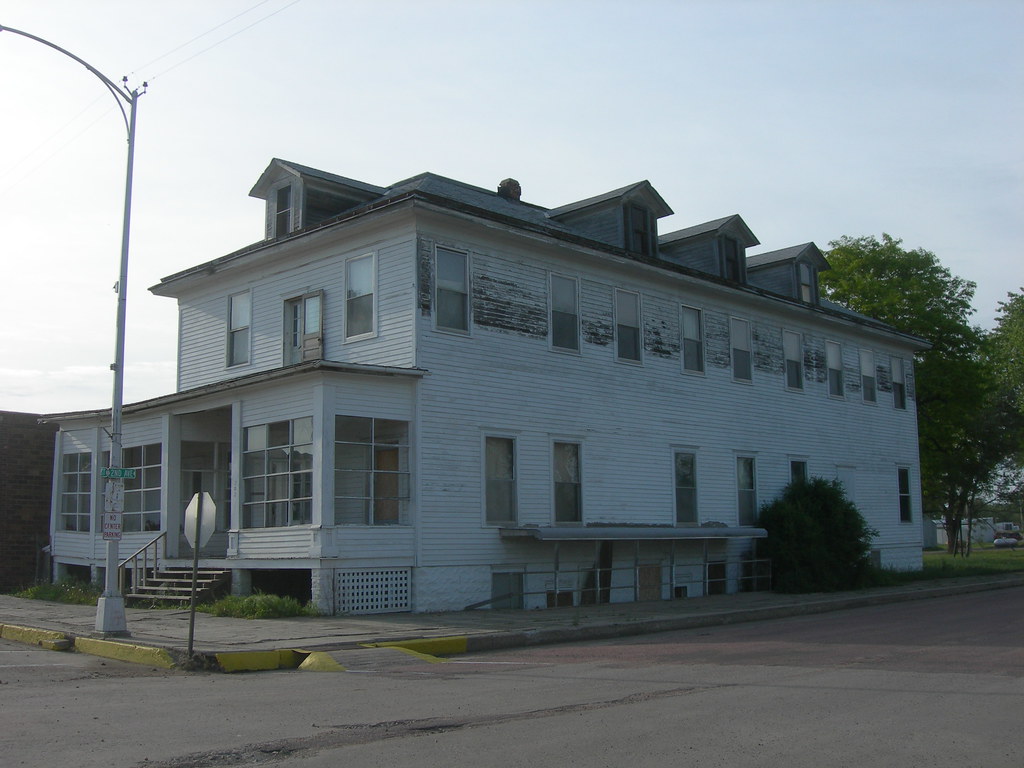 (Old) Lake Andes Hotel Lake Andes, South Dakota Flickr