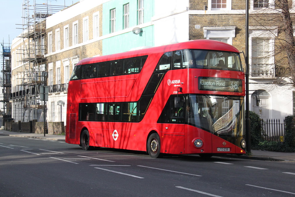 141491 Arriva London North (LN) LTZ1235 Balls Pond Road, I… Flickr