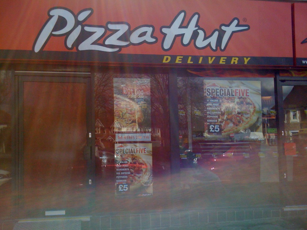 Pizza Hut Takeaway at 3 Courtland Road, Rose Hill, Oxford.… Flickr