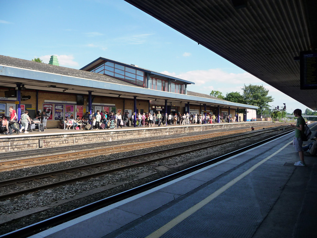 Platforms at Oxford station pluralzed Flickr