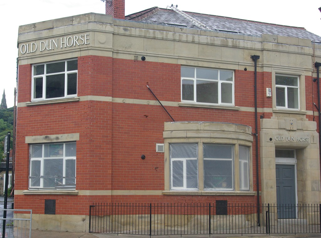 Old Dun Horse , Ramsbottom, Lancashire 2011. (closed) Flickr