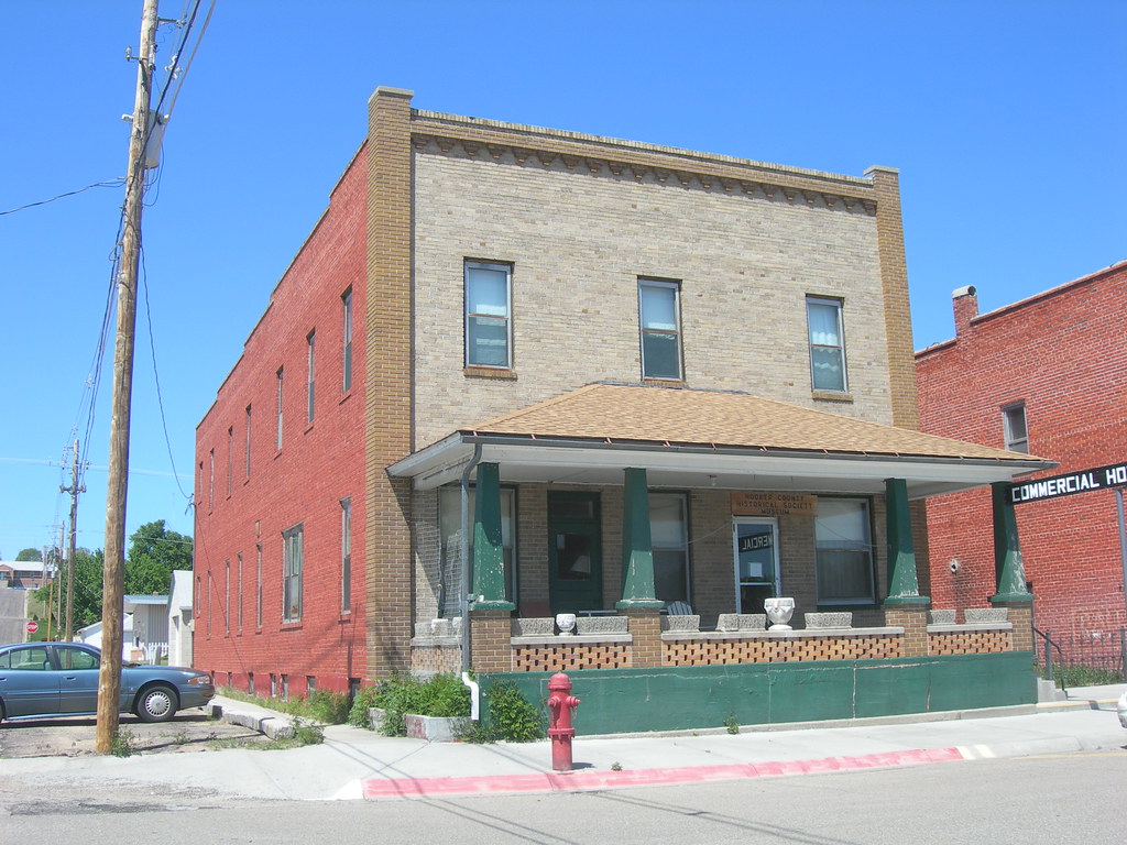 The Commercial Hotel Mullen, Nebraska Now used as the Hook… Flickr