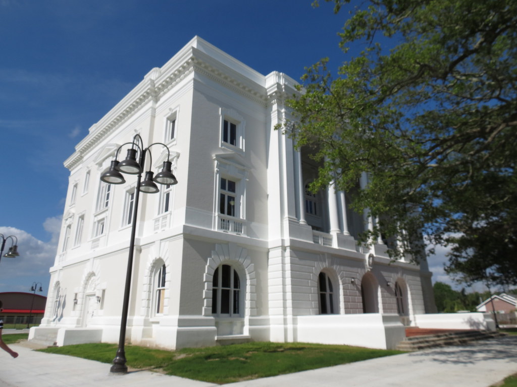 PGT Beauregard High School St. Bernard, Louisiana Built 19… Flickr