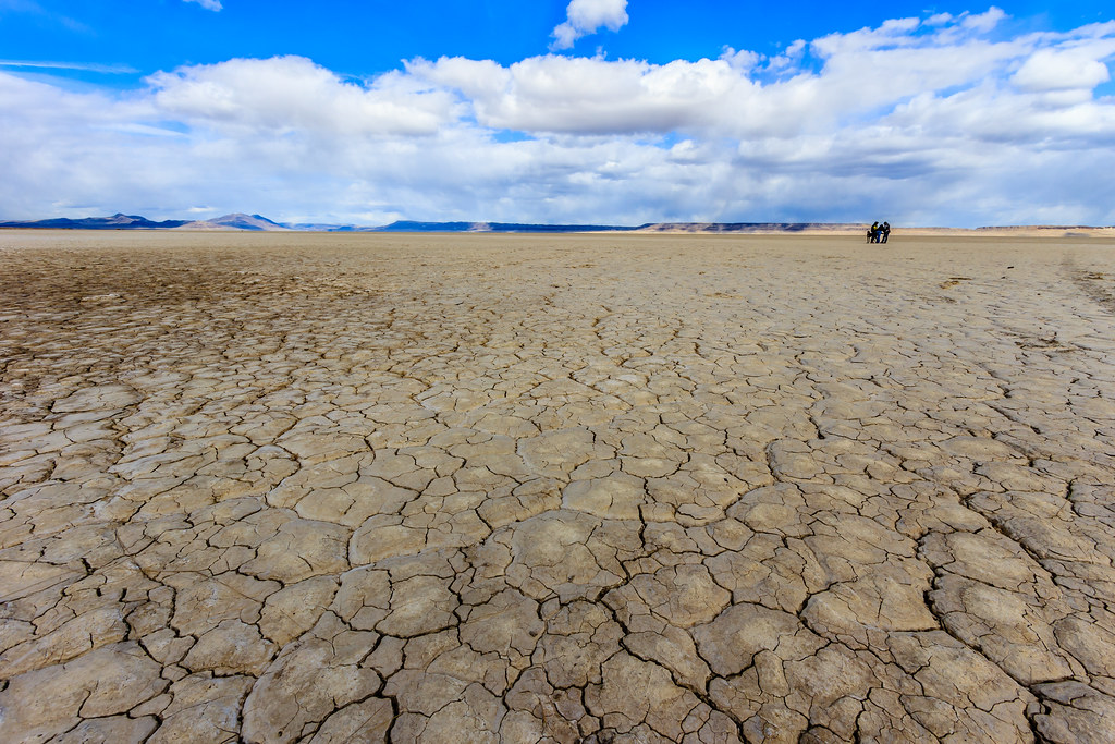 Salt Flats of the Alvord Desert View of the playa with the… Flickr