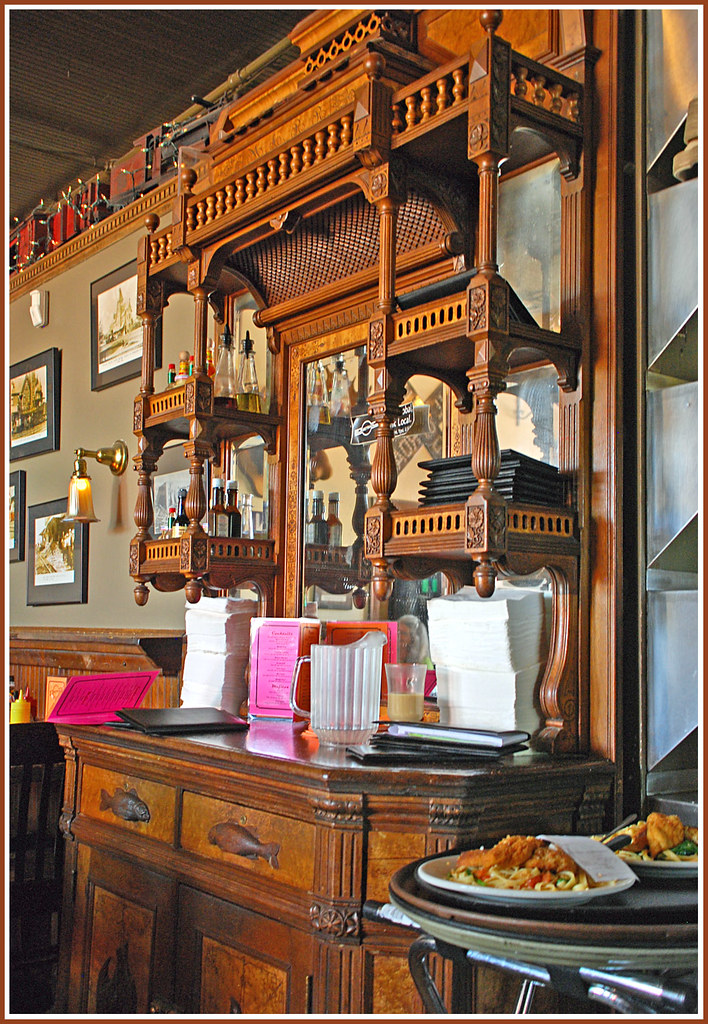 578 Side Track Bar & Grill After touring the Ypsilanti Au… Flickr