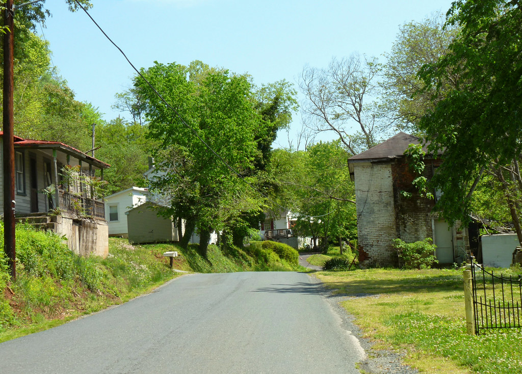 River Road near Lynchburg, Virginia Kipp Teague Flickr