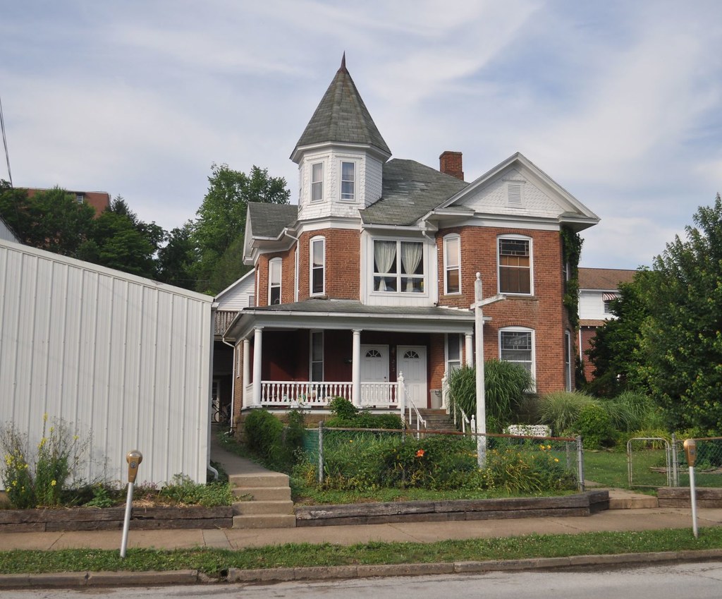 Houses With Towers House in Glenville, WV neshachan Flickr
