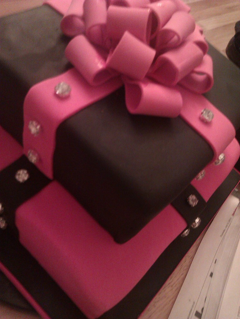 18th Birthday Cake Pink & Black 2tier Pink & Black pressy … Flickr