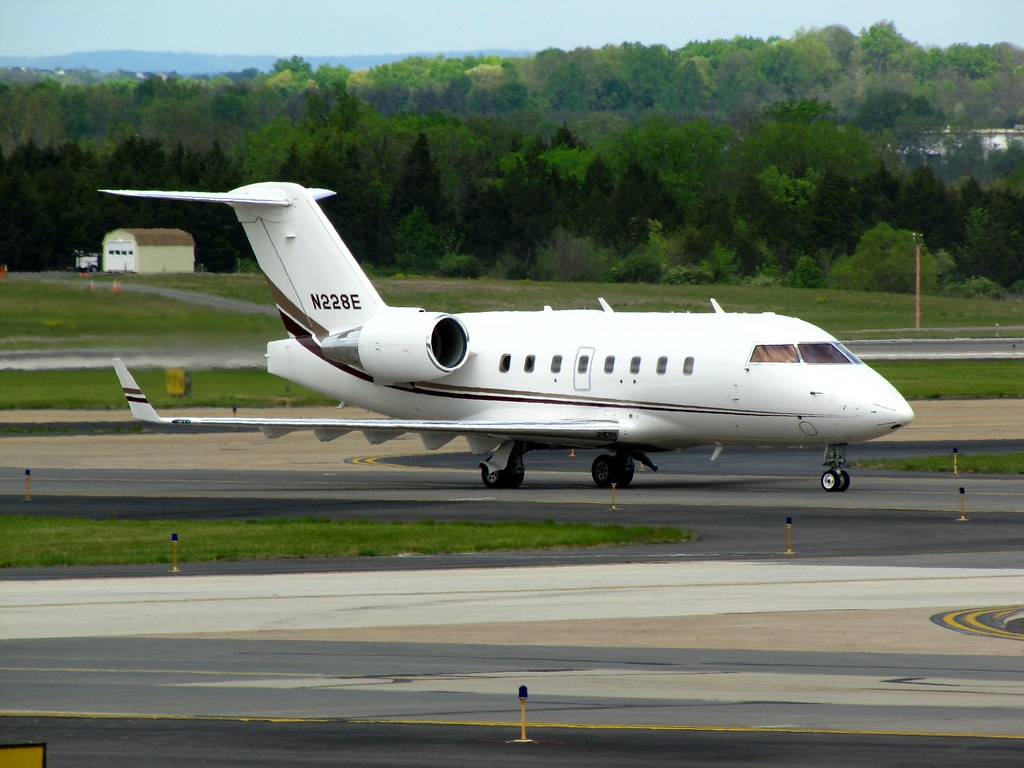 N228E State Farm Insurance Bombardier Challenger 600 Washi… Flickr