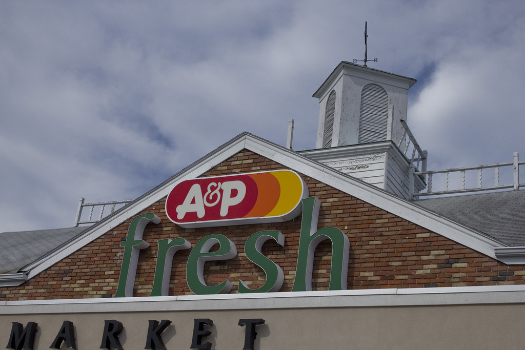 A&P Shrub Oak, NY Has been expanded on the left side many … Flickr