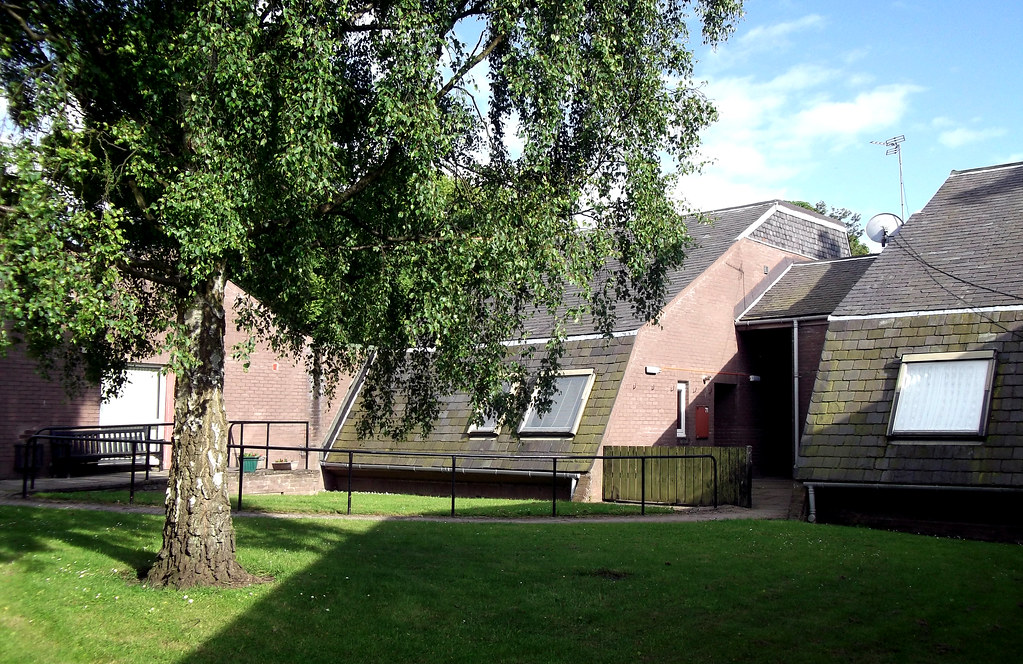 Dryburgh Gardens Sheltered Housing Complex, Dundee, Scotla… Flickr