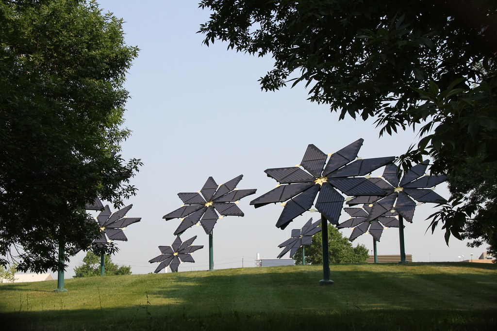 Solar flowers at Clarkson Wastewater Treatment Plant Reg… Flickr