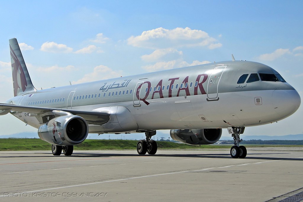 Qatar Airways Airbus A321200 aircraft at Budapest Airport… Flickr
