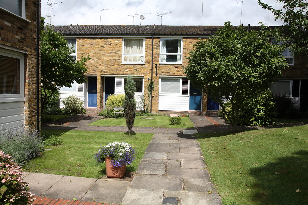 Westleigh Avenue a photo on Flickriver