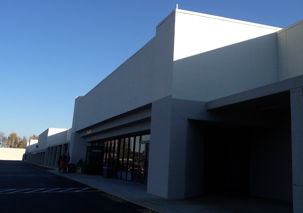 WalMart Rockingham, NC 3 Mike Kalasnik Flickr