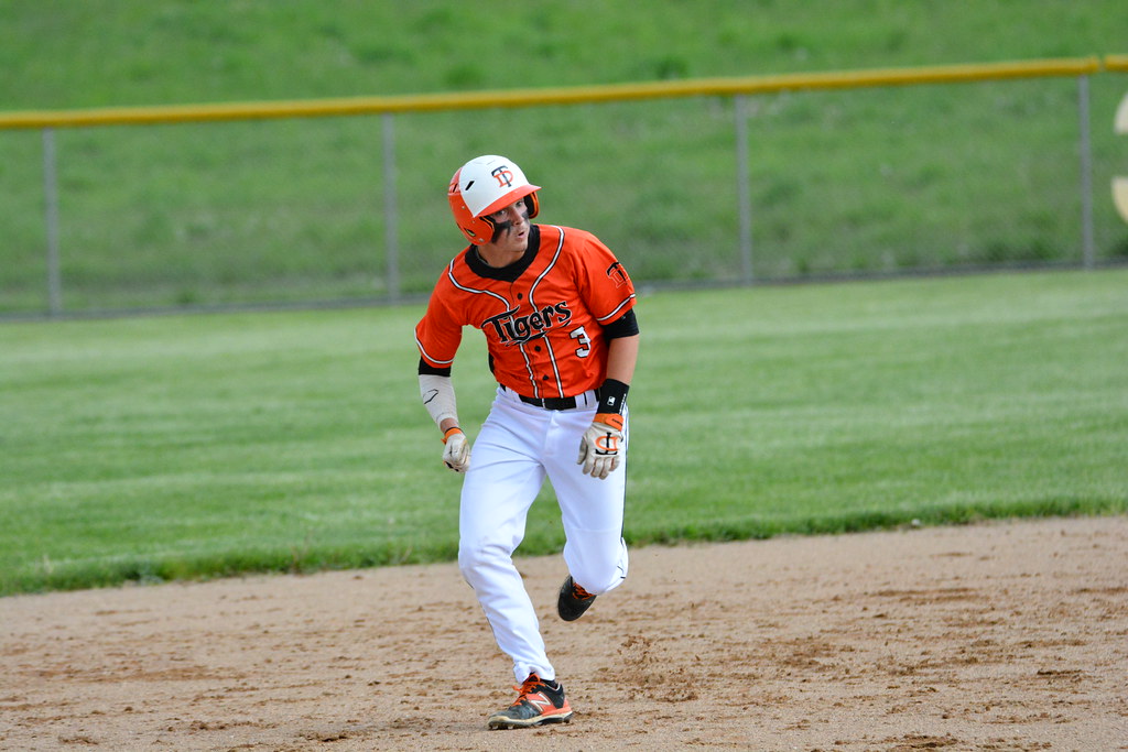 DSC_1085 Delano Baseball vs. Hutchinson Gordy Hagert Flickr