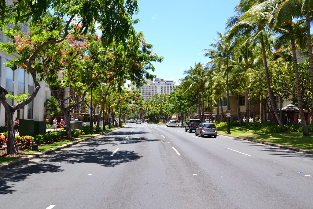 Kalakaua Ave Waikiki Quickly snapped crossing the street (… Simon