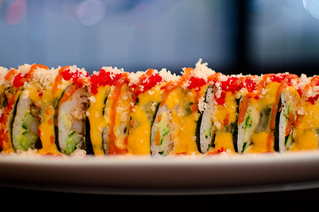 Volcano Roll Salmon, Spicy Tuna, Crab Meat, Avocado and Cu… Flickr