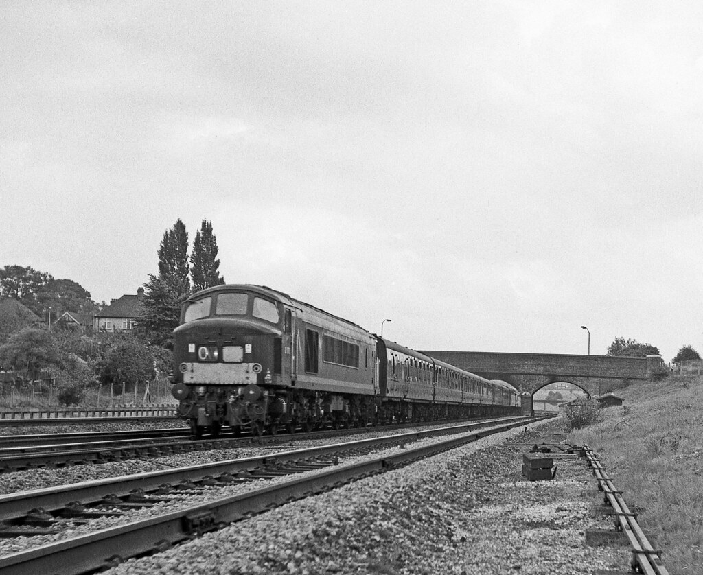 D171 near Potters Bar with the 1520 Kings Cross to Leeds … Flickr