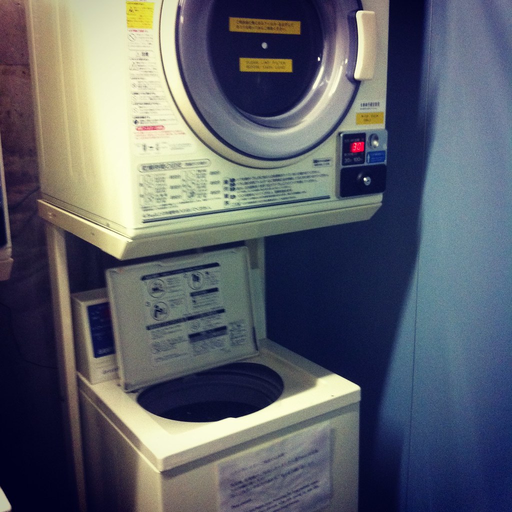 Laundry Time! Navigating Japanese coin laundry machines 10… Flickr