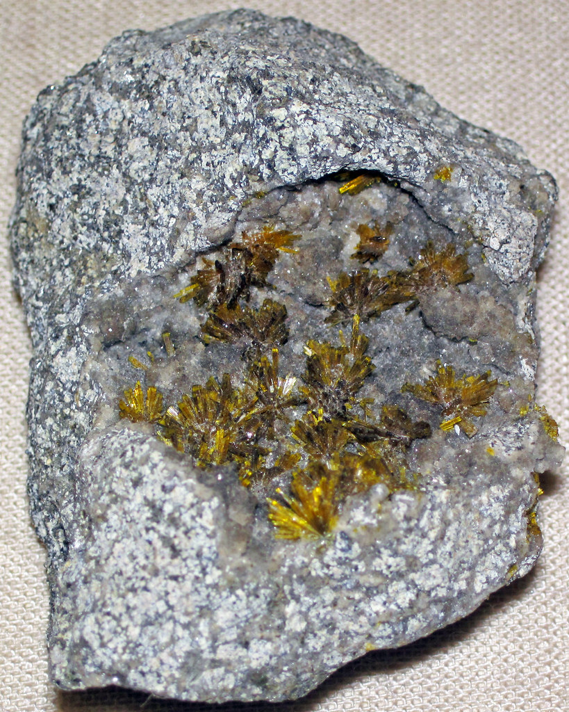 Uranophaneβ in leucogranite (Rössing Uranium Mine, Erongo… Flickr
