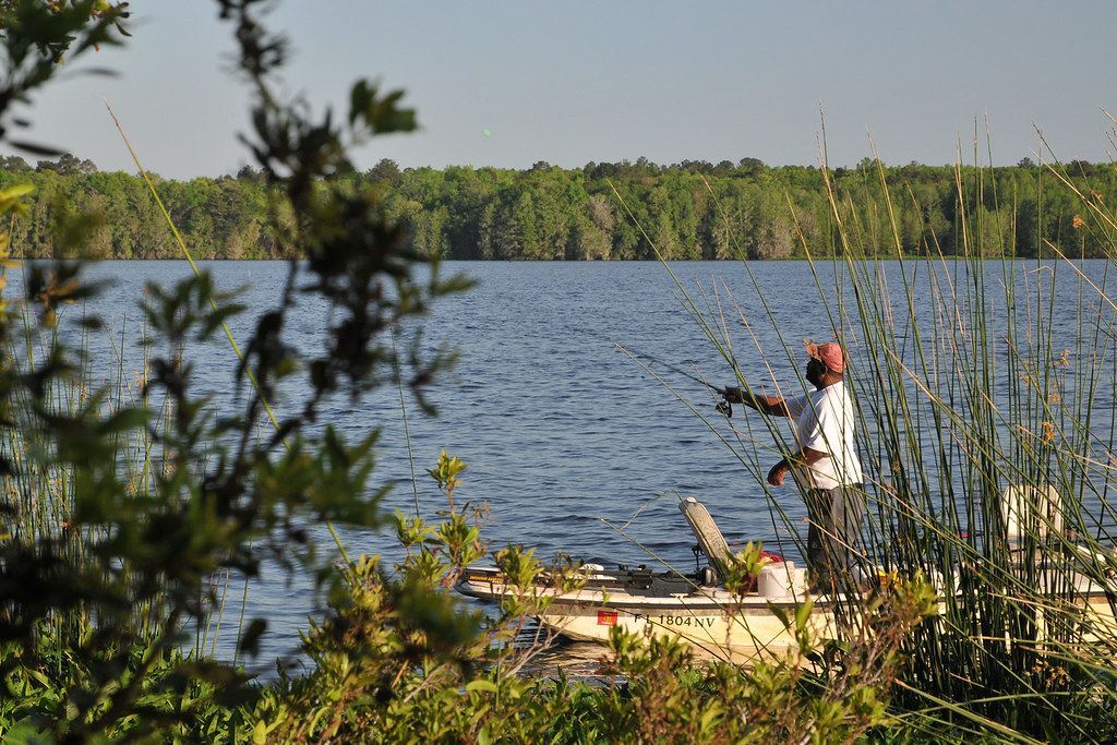 Fishing Lake Talquin photo Tim Donovan/FWC Florida Fish and