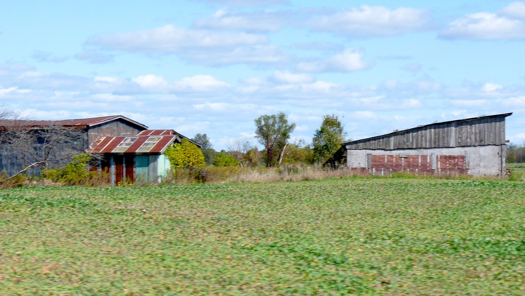 Canadian Farm Land Pictures of farms and farm land in Cana… Greg