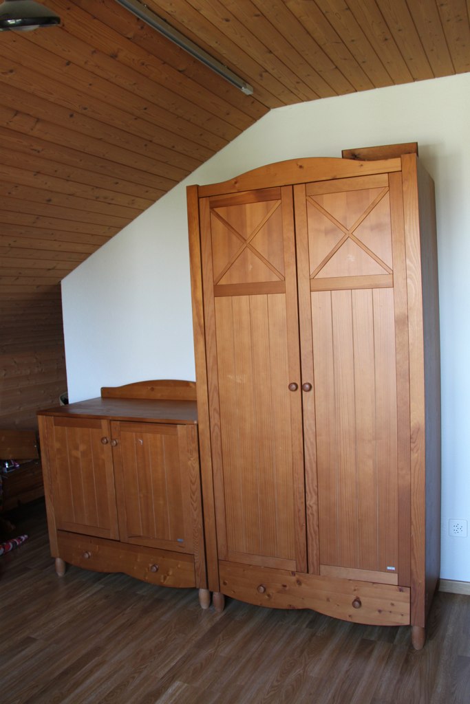Children's bedroom set Armoire CHF 250 (195x96x54cm) Che… Flickr