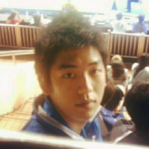 Lee Yong Dae with pongong face! athlete korea badminton… Flickr