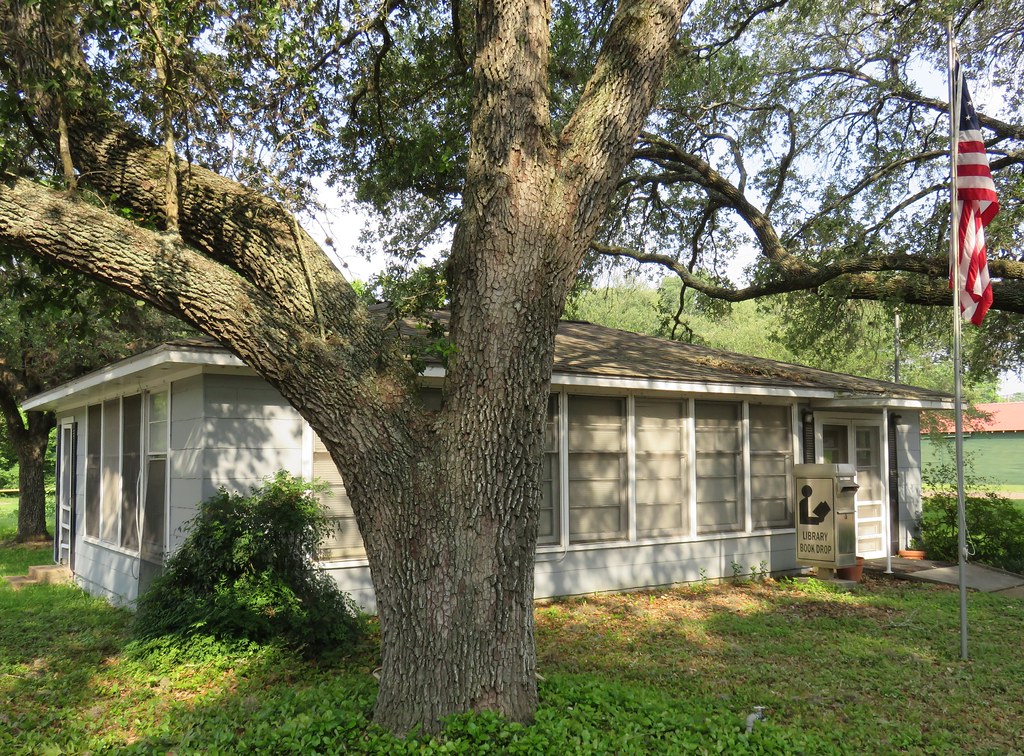 Public Library (Garwood, Texas) Garwood is located in sout… Flickr