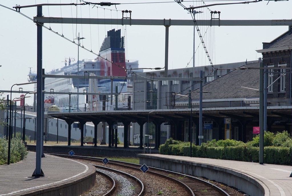 Hoek van Holland Haven Station Hoek van Holland Haven Stat… Flickr