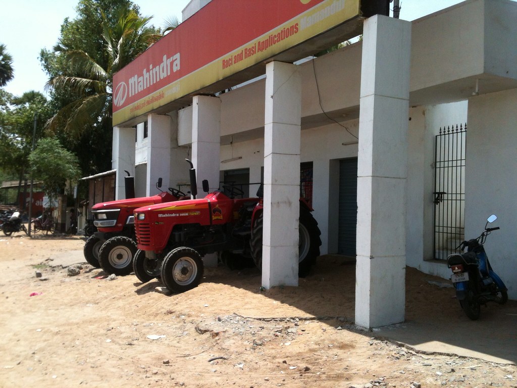 Mahindra Tractor Showroom Snap_me_more Flickr