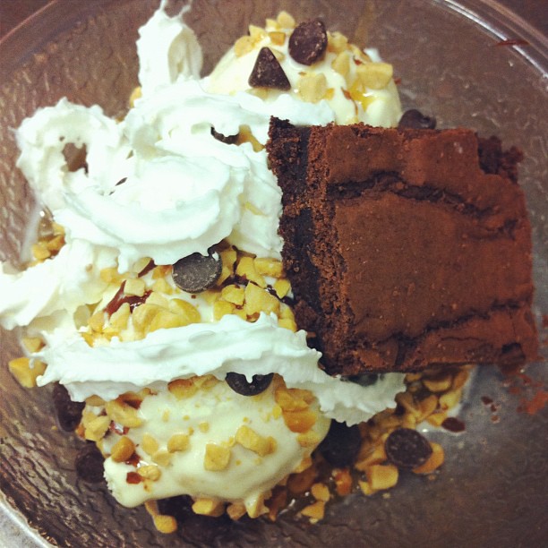 Ice cream sundae at the DC. Courtesy of mywifescookin ) … Flickr