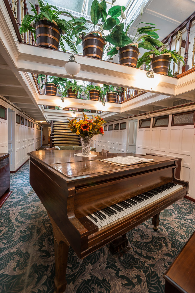 Piano Bar Another look inside the SS Keewatin in Port McNi… Flickr